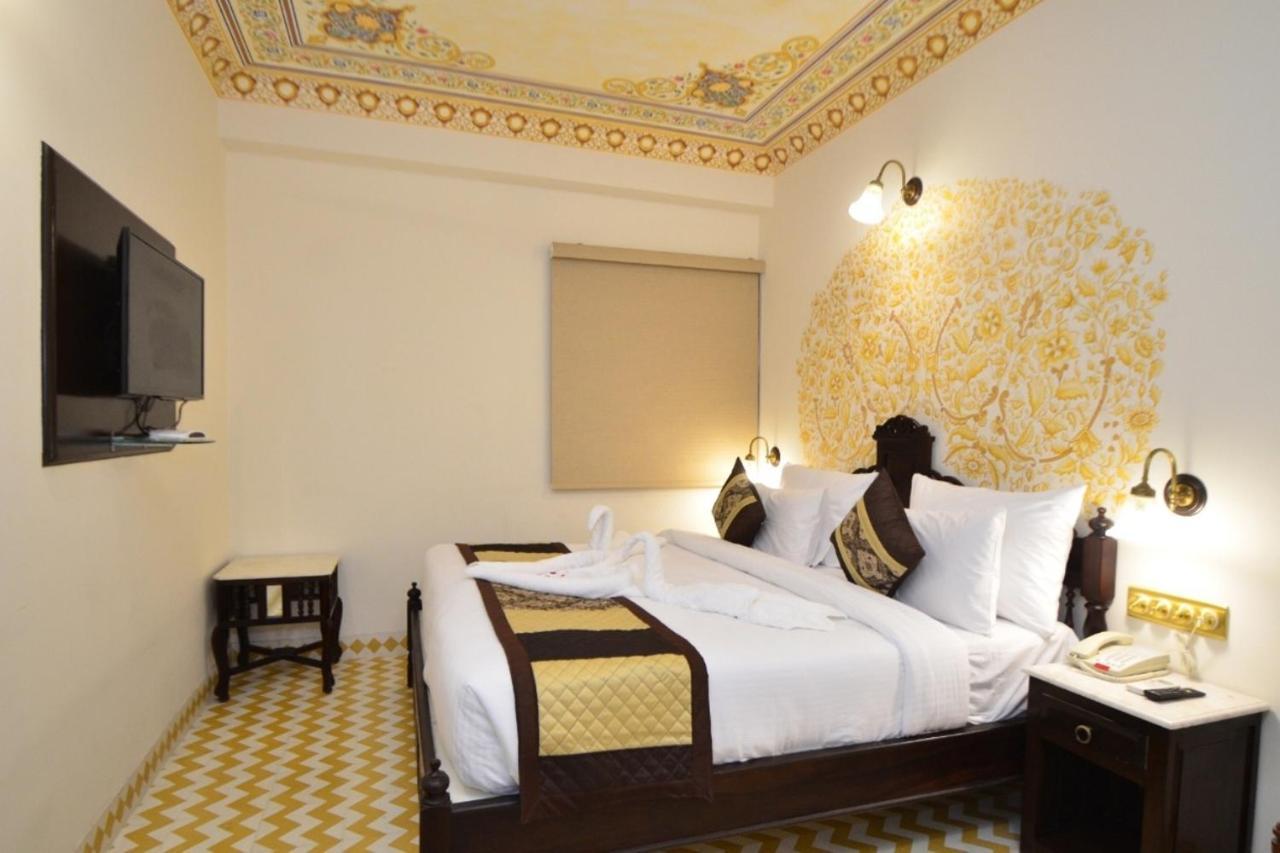 Nirbana Palace - A Heritage Hotel And Spa Dźajpur Zewnętrze zdjęcie
