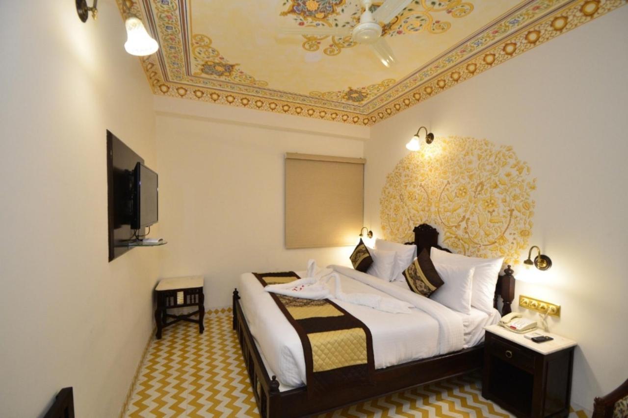 Nirbana Palace - A Heritage Hotel And Spa Dźajpur Zewnętrze zdjęcie