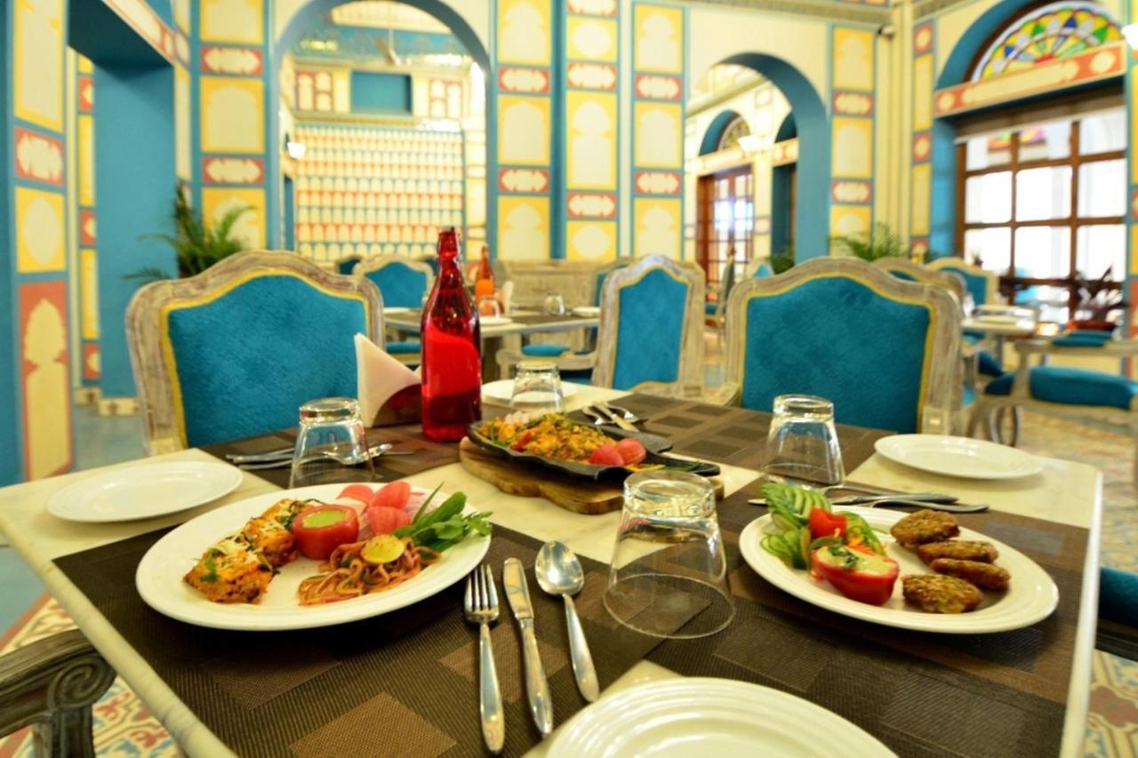 Nirbana Palace - A Heritage Hotel And Spa Dźajpur Zewnętrze zdjęcie