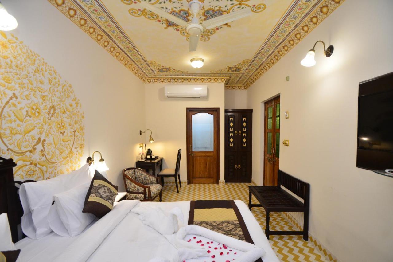 Nirbana Palace - A Heritage Hotel And Spa Dźajpur Zewnętrze zdjęcie