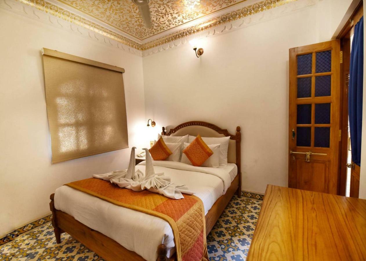Nirbana Palace - A Heritage Hotel And Spa Dźajpur Zewnętrze zdjęcie