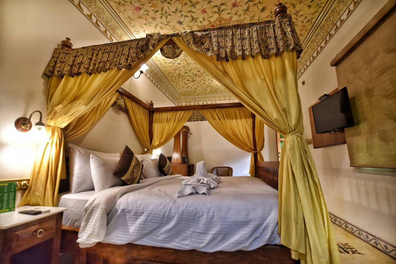 Nirbana Palace - A Heritage Hotel And Spa Dźajpur Zewnętrze zdjęcie