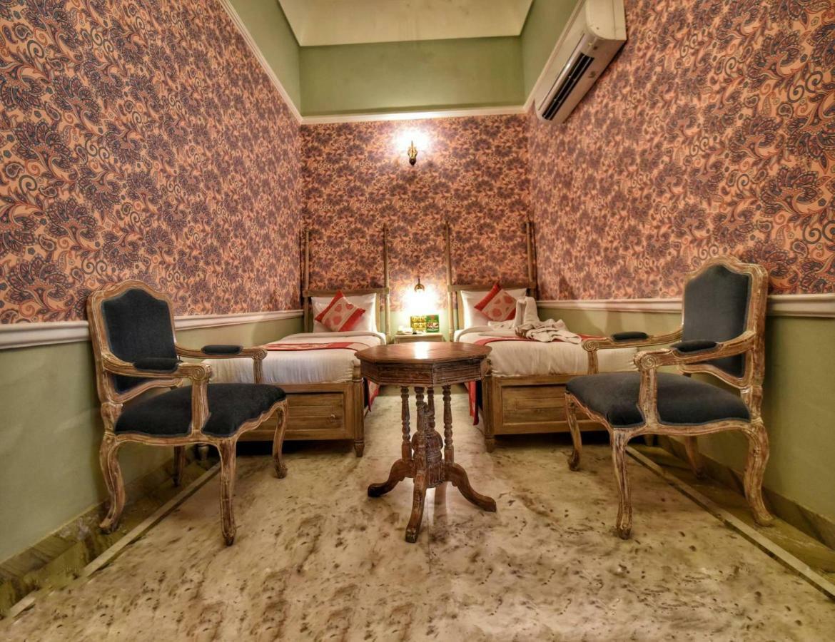 Nirbana Palace - A Heritage Hotel And Spa Dźajpur Zewnętrze zdjęcie